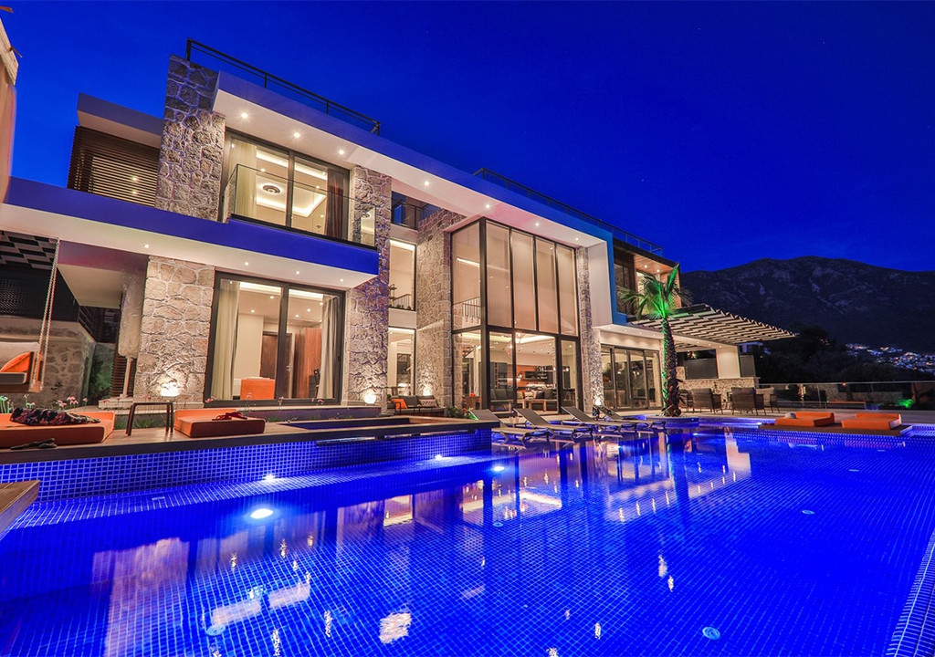Villa Shine