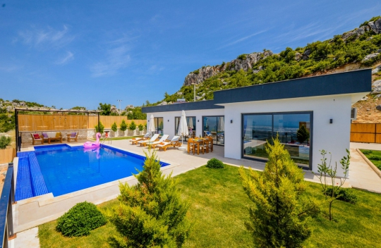 Villa Neco Doğu