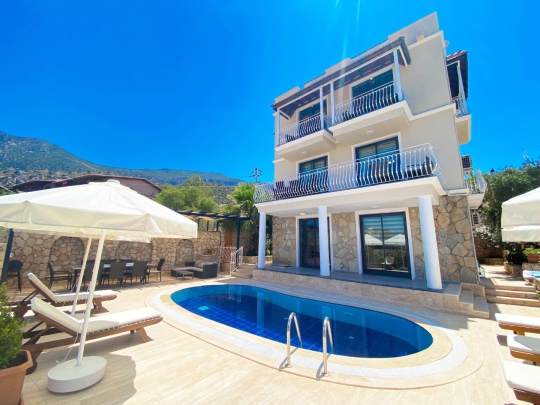 Villa Leo Kışla